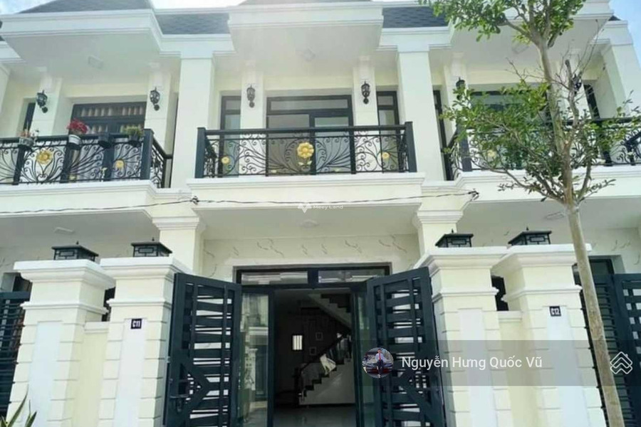 Nhìn chung có tổng 3 PN, bán nhà ở có diện tích chung là 95.2m2 bán ngay với giá khởi đầu từ 890 triệu vị trí đẹp tọa lạc tại Nguyễn Văn Tuôi, Bến Lức-01