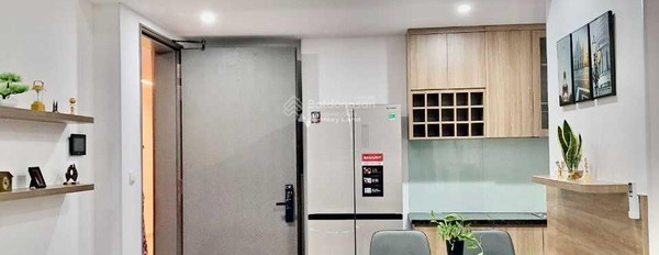 Cho thuê chung cư vị trí đẹp nằm tại Tân Phú, Hồ Chí Minh, căn hộ này gồm có 2 phòng ngủ, 2 WC không tiếp trung gian-02