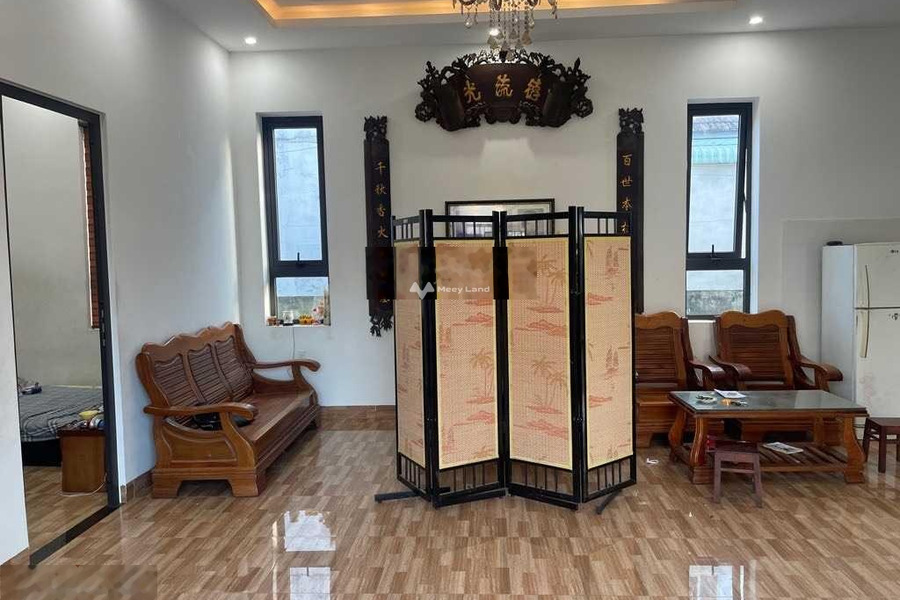 Bán liền kề vị trí nằm ngay ở Quốc Lộ 1A, Hòa Vang bán ngay với giá siêu rẻ từ 2.3 tỷ diện tích rộng rãi 220m2, ngôi nhà này gồm có 3 PN-01