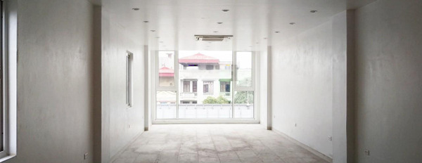 Cho thuê nhà có diện tích thực 80m2 tọa lạc tại Quang Trung, Hà Đông giá thuê cực rẻ 45 triệu/tháng-02