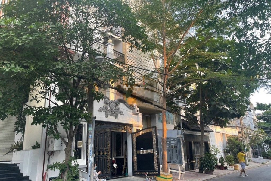 Nhà 1 PN bán nhà bán ngay với giá thương lượng chỉ 27.5 tỷ diện tích rộng 255m2 vị trí đặt tọa lạc tại Tân Thuận, Quận 7-01
