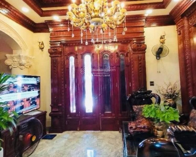 Nhà gồm 2 phòng ngủ bán nhà giá bán đề xuất từ 22.5 tỷ diện tích rộng 136m2 vị trí thuận lợi ở Giáp Bát, Hà Nội-01