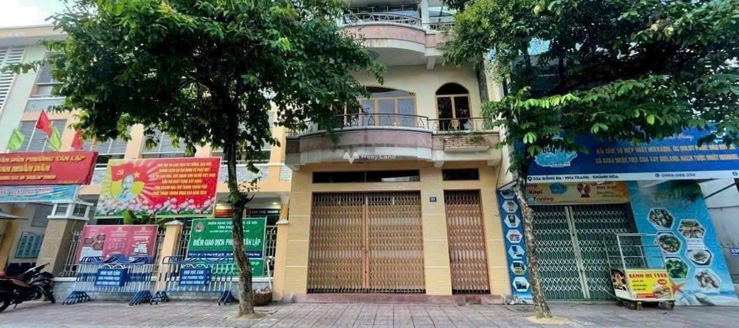 Bán nhà bán ngay với giá đàm phán 10.5 tỷ có diện tích chính 70m2 vị trí thuận lợi tọa lạc tại Nha Trang, Khánh Hòa