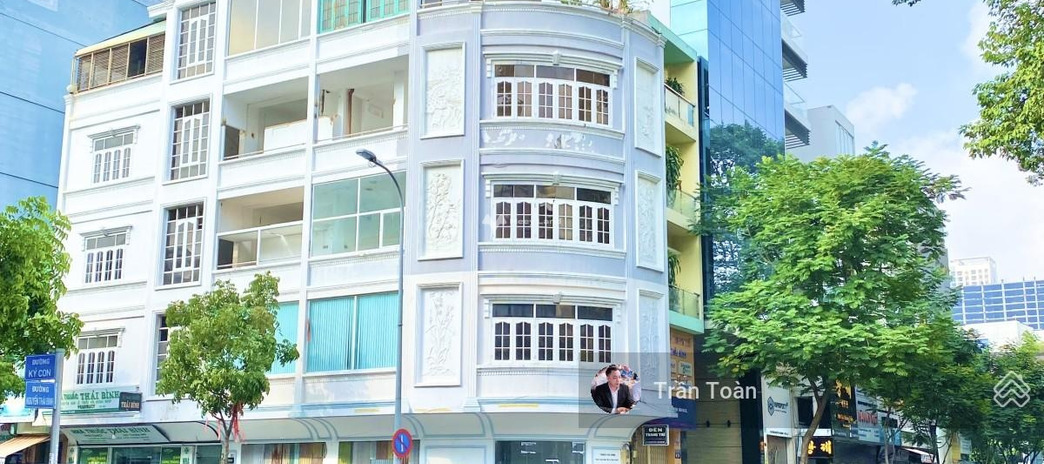 Bán nhà bán ngay với giá bàn giao 42.5 tỷ có diện tích chung là 93m2 vị trí mặt tiền ngay tại Phường 6, Hồ Chí Minh