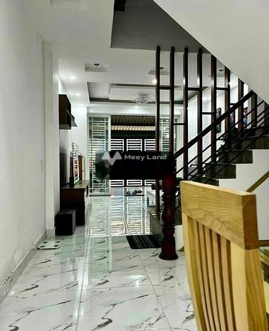 Nhà gồm 2 PN bán nhà ở có diện tích 82m2 giá bán chốt nhanh từ 5.5 tỷ vị trí đặt tọa lạc ngay tại Đình Phong Phú, Quận 9