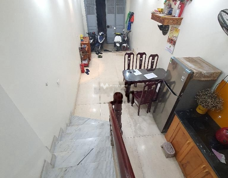 Có diện tích chính 32m2 bán nhà vị trí mặt tiền tại Nguyễn Trãi, Hà Nội tổng quan có 3 phòng ngủ 4 WC hỗ trợ mọi thủ tục miễn phí, giá mùa dịch.-01