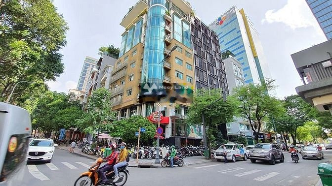 Vị trí đặt tọa lạc trên Lê Thánh Tôn, Hồ Chí Minh cho thuê sàn văn phòng với diện tích thực 2500m2