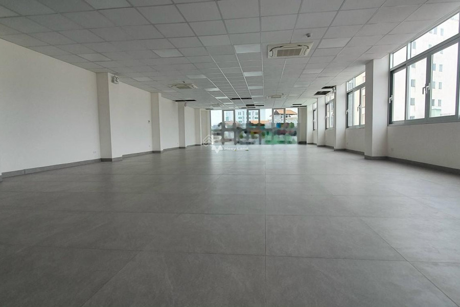 Có diện tích trung bình 240m2, cho thuê nhà ở mặt tiền tọa lạc ngay Tân Bình, Hồ Chí Minh tiện ích bao phê-01