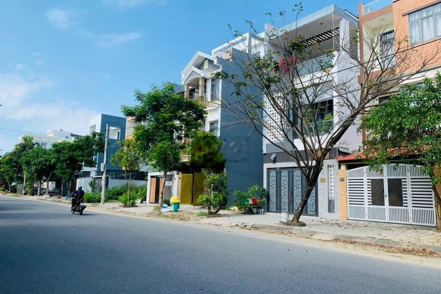 Cho thuê biệt thự sân vườn 200m2 Đường Đoàn Khuê ,Khu Nam Việt Á, 19tr -01