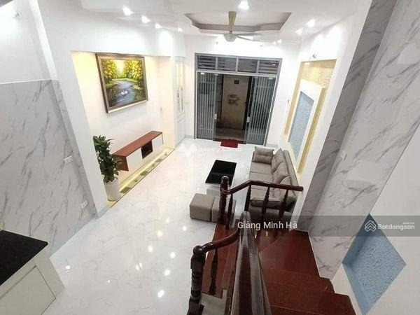Trong ngôi nhà này có 3 phòng ngủ, bán nhà ở diện tích khoảng 31m2 giá bán cực êm 3.2 tỷ gần Yên Xá, Hà Nội-01