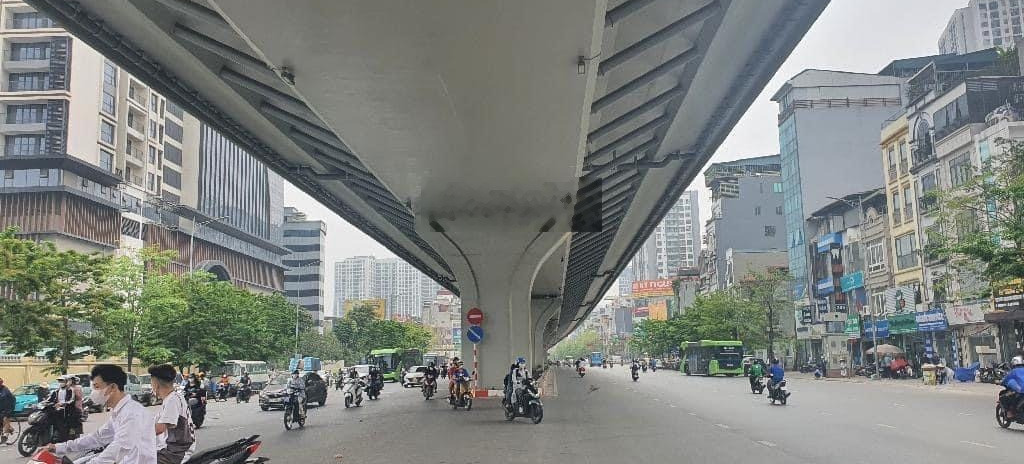 Bán đất Trần Khát Chân, Hai Bà Trưng 65m2, MT 4.2m, giá 7.35 tỷ. Ô tô vào nhà 