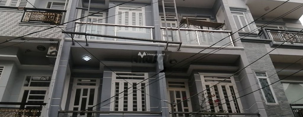 Ở Lê Văn Lương, Hồ Chí Minh cho thuê nhà thuê ngay với giá thương mại 9 triệu/tháng, trong nhà này gồm có 4 PN, 3 WC-02