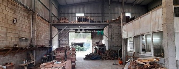 Giá bán 12 tỷ bán nhà có diện tích chung là 629m2 nằm tại Củ Chi, Hồ Chí Minh tổng quan nhìn tổng quan gồm 2 PN, 1 WC khách có thiện chí liên hệ ngay.-02