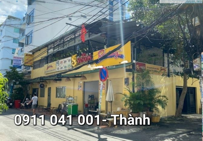 Đường nhựa rộng 20 m gần Quận 3, Hồ Chí Minh bán nhà giá bán cực êm chỉ 75 tỷ