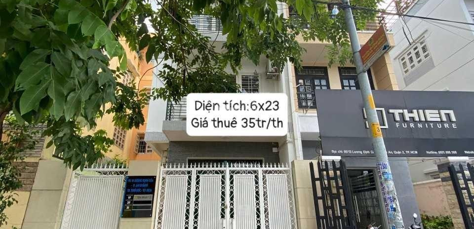Cho thuê nhà, giá thuê êm 40 triệu/tháng với diện tích 138m2 vị trí đặt ngay trung tâm Lương Định Của, An Khánh