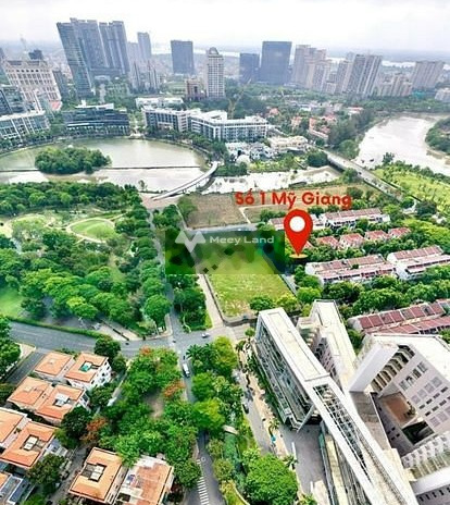 DT 300m2, bán biệt thự tọa lạc trên Tân Phong, Hồ Chí Minh, nhìn chung gồm 4 phòng ngủ, 5 WC cảm ơn bạn đã đọc tin.