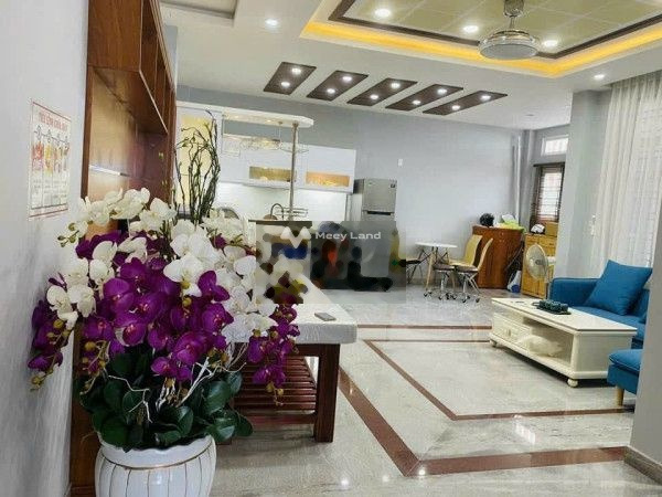 Vị trí thuận lợi tọa lạc ngay tại Vũ Huy Tấn, Bình Thạnh cho thuê nhà giá thuê ngạc nhiên chỉ 60 triệu/tháng, căn nhà có tổng 7 phòng ngủ, 6 WC-01