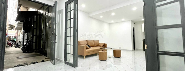 Có diện tích rộng 33m2 bán nhà vị trí hấp dẫn nằm ở Trương Thị Ngào, Hồ Chí Minh nhà gồm 2 phòng ngủ 2 WC hãy nhấc máy gọi ngay-03