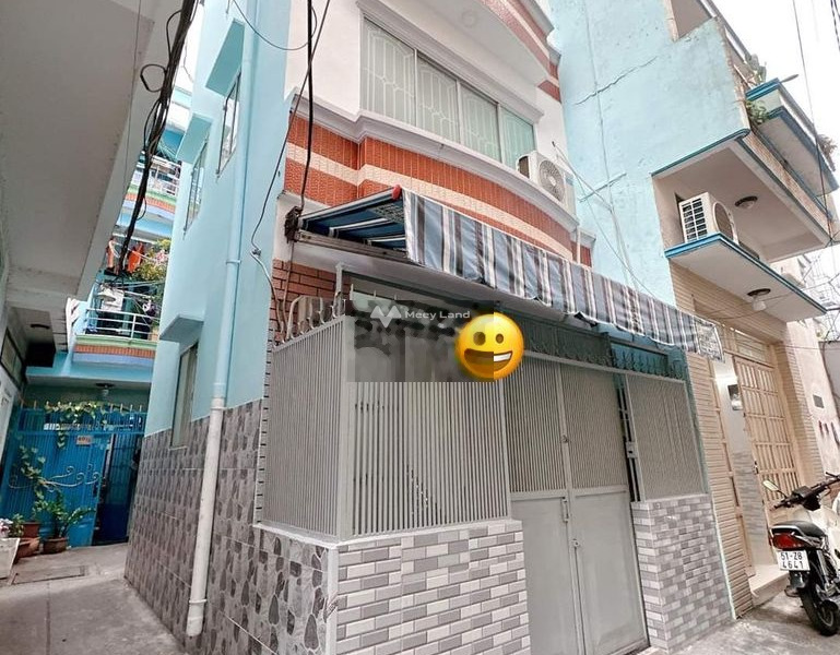 Nhà gồm 2 PN bán nhà ở có diện tích gồm 16m2 bán ngay với giá 3.15 tỷ vị trí ở Khánh Hội, Phường 4-01