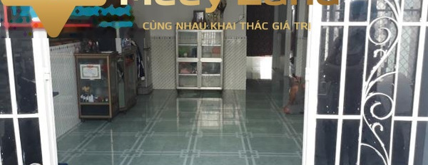 Có dt chung là 78 m2 bán nhà vị trí đẹp nằm tại Phường Đức Long, Tỉnh Bình Thuận ngôi nhà gồm 2 phòng ngủ với đường chính 2 mét còn chần chờ gì nữa. h...-02