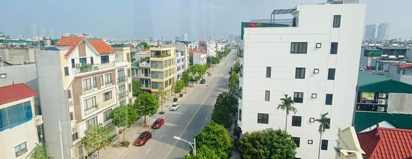 13.5 tỷ, bán liền kề diện tích 90m2 vị trí đặt ngay trên Long Biên, Hà Nội, căn nhà gồm có tất cả 5 PN, 5 WC giao thông thuận lợi-03