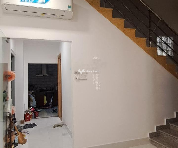 Diện tích 266m2 bán nhà ở vị trí mặt tiền ngay trên Nguyễn Văn Quỳ, Phú Thuận nhà có 3 PN 4 WC hỗ trợ mọi thủ tục miễn phí, giá mùa dịch-01