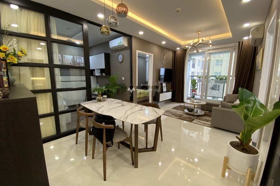 Cho thuê căn hộ diện tích tổng là 100m2 vị trí mặt tiền nằm ngay Cô Giang, Quận 1 giá thuê bất ngờ từ 15 triệu/tháng-01