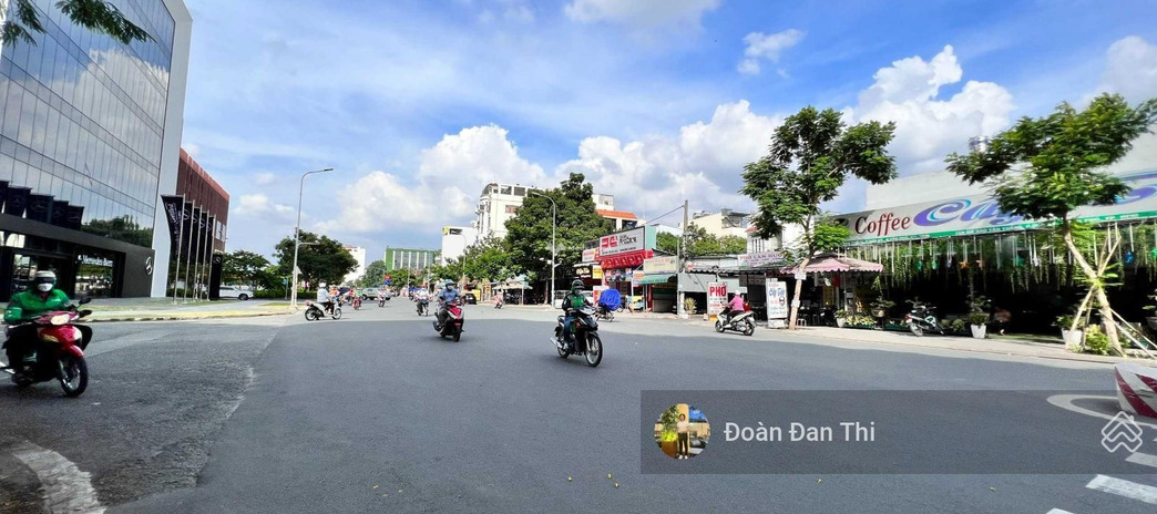 Bán nhà vị trí mặt tiền nằm tại Sơn Kỳ, Hồ Chí Minh bán ngay với giá sang tên chỉ 54 tỷ có diện tích chung là 213m2