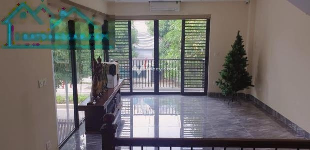 Vị trí thuận lợi nằm trên Phú La, Hà Nội bán nhà bán ngay với giá cực rẻ chỉ 7.8 tỷ tổng quan trong căn nhà có 3 PN-01