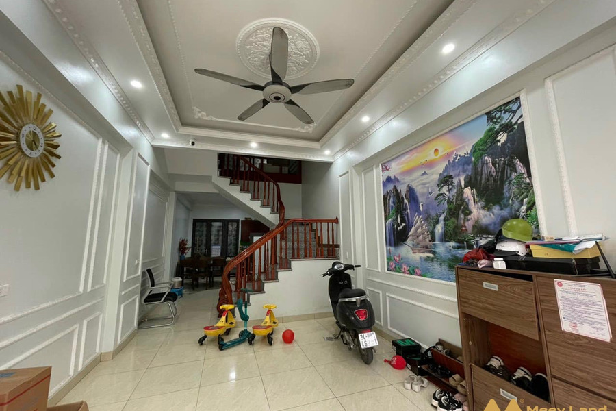 Bán căn nhà 3.5 tầng ngõ phố Vũ Hựu, Thanh Bình, 51,4m2, 3 ngủ, 3 vệ sinh, gara ô tô-01