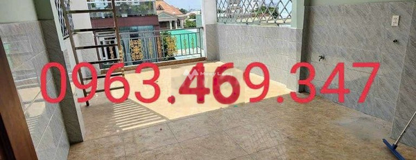 Diện tích tầm trung 56m2, cho thuê nhà ở trong Bình Hưng Hòa, Bình Tân, trong nhà tổng quan có tổng 4 PN, 5 WC cảm ơn bạn đã đọc tin-03