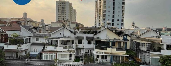 Vị trí đặt ngay tại Nguyễn Văn Quá, Tân Hưng Thuận cho thuê nhà giá thuê siêu mềm từ 16 triệu/tháng, căn nhà này 4 PN, 4 WC-03