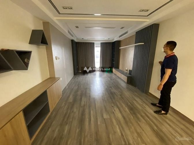 Nhà có 8 phòng ngủ, cho thuê nhà, giá thuê giao lưu 35 triệu/tháng diện tích tiêu chuẩn 70m2 vị trí mặt tiền nằm ở Trung Hòa, Hà Nội-01
