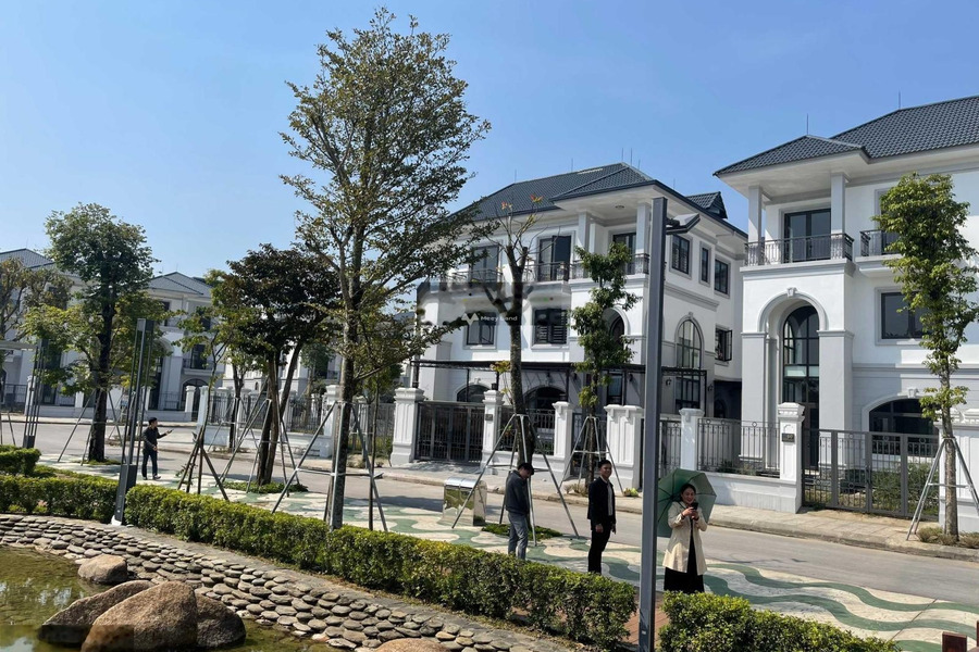 Bán ngay với giá cực sốc 7.9 tỷ bán biệt thự có diện tích trung bình 209m2 vị trí thuận lợi nằm ở Vinh, Nghệ An-01