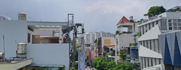 Giá 55 triệu/tháng, cho thuê nhà diện tích chung 64m2 vị trí đẹp tại Nguyễn Hồng Đào, Phường 14, nhà có tổng cộng 5 phòng ngủ, 4 WC cực kì sang trọng-02