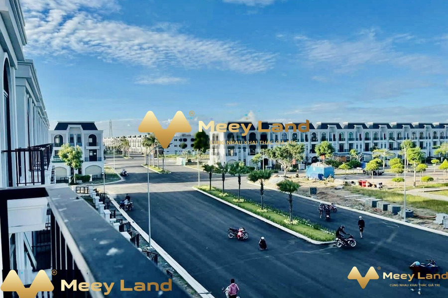 Thuộc tuyến chính Lavilla Green City bán nhà vị trí mặt tiền tọa lạc ngay Phường 6, Tân An có dt 100 m2 trong nhà tổng quan gồm 4 PN-01