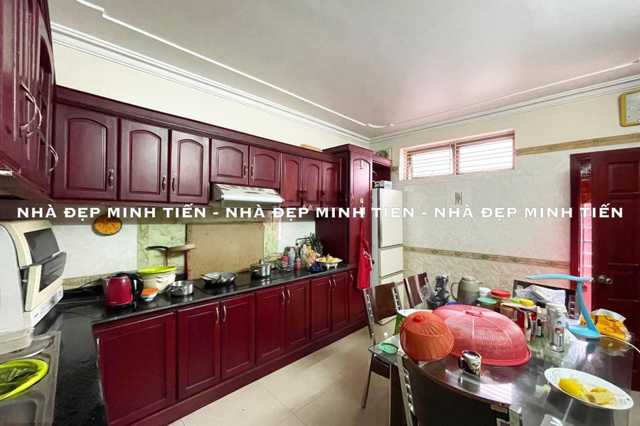 Căn này có 3 phòng ngủ, bán nhà ở diện tích 60m2 bán ngay với giá thực tế chỉ 6.4 tỷ vị trí thuận lợi tọa lạc trên Đông Khê, Ngô Quyền hướng Tây-01