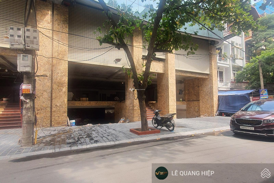 Cho thuê nhà vị trí đẹp nằm ngay Trần Thái Tông, Dịch Vọng, giá thuê hợp lý từ 750 triệu/tháng diện tích thực là 310m2-01