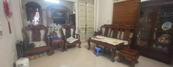 Mặt tiền nằm ngay ở Nguyễn Ngọc Vũ, Hà Nội bán nhà bán ngay với giá bàn giao 14.5 tỷ tổng quan căn này gồm 4 phòng ngủ 3 WC-02