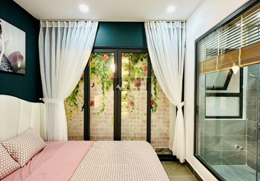 Nhà nhìn chung gồm có 4 phòng ngủ bán nhà bán ngay với giá cực mềm từ 8.99 tỷ có diện tích 61m2 vị trí mặt tiền tọa lạc ở Nguyễn Văn Khối, Hồ Chí Minh-01