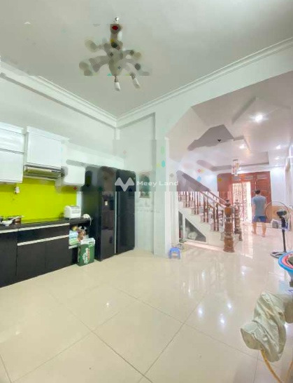 Vị trí thuận lợi ngay trên Khương Đình, Thanh Xuân bán nhà giá bán cực sốc chỉ 7.65 tỷ tổng quan ở trong nhà 6 PN 6 WC-01
