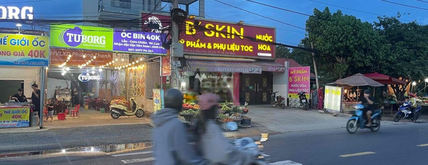 Ở Hòa Phú, Hồ Chí Minh, bán nhà, bán ngay với giá rẻ 3.6 tỷ có diện tích 191m2, tổng quan ở trong nhà có 2 phòng ngủ cảm ơn đã xem tin-02