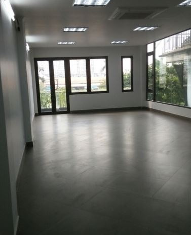 Giá thuê công khai 20 triệu/tháng cho thuê sàn văn phòng mặt tiền tọa lạc gần Trường Chinh, Thượng Đình dt chung 190 m2