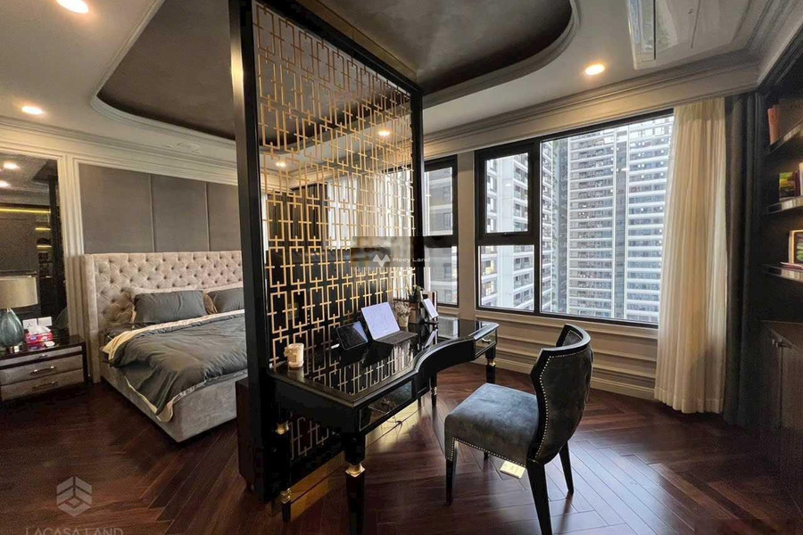 Cho thuê căn hộ tọa lạc ngay trên Lê Thánh Tôn, Hồ Chí Minh, giá thuê rẻ 120 triệu/tháng có diện tích 235m2-01