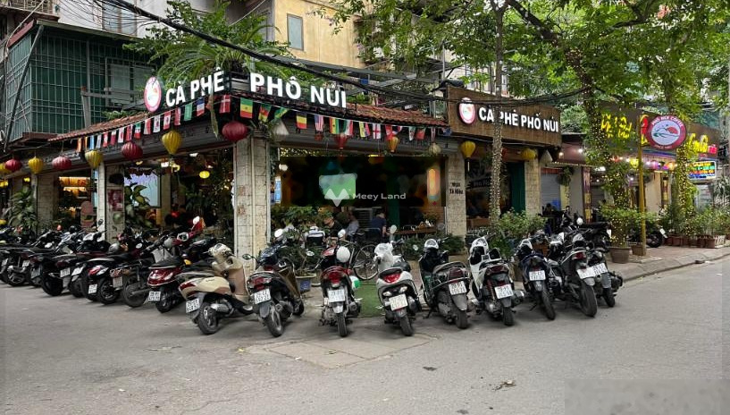 Sang nhượng quán cafe lô góc trung tâm quận Hà Đông - phố Nguyễn Văn Lộc - Bao quanh là các tòa cc 
