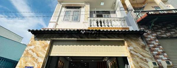 Tổng quan trong nhà 4 phòng ngủ bán nhà bán ngay với giá đề cử chỉ 4.4 tỷ diện tích khoảng 60m2 vị trí đẹp nằm trên Nguyễn Thị Búp, Hồ Chí Minh-02
