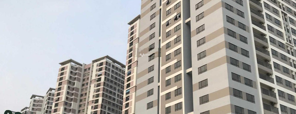Diện tích mặt tiền 70m2, bán chung cư giá bán chỉ 3 tỷ ngay trên Phạm Văn Đồng, Bắc Từ Liêm, trong căn hộ tổng quan gồm 2 PN, 2 WC, nội thất đầy đủ-02