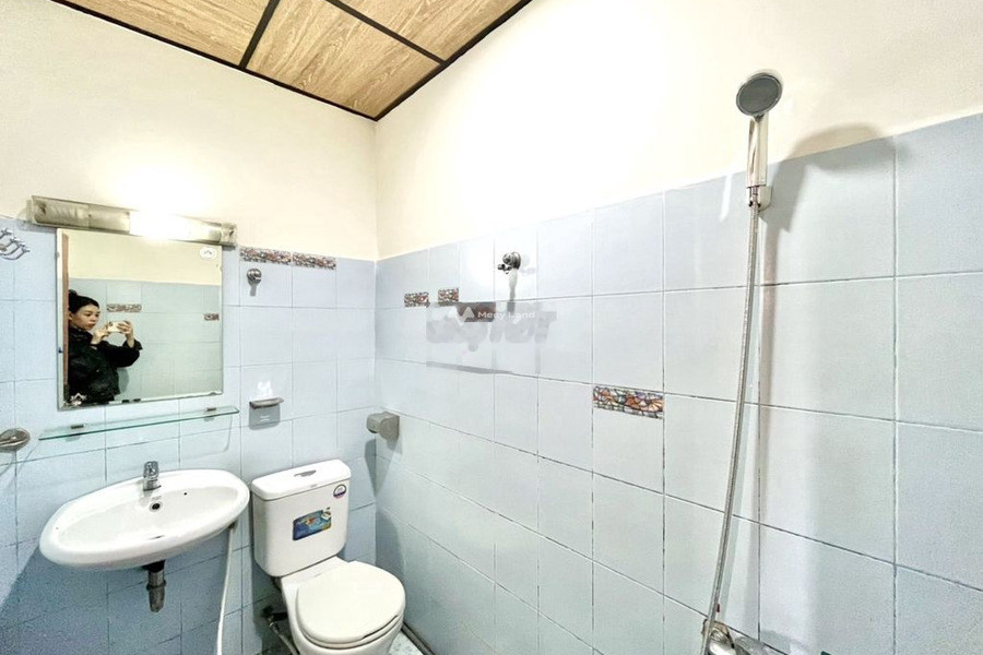 Cho thuê chung cư ngay tại Trương Định, Quận 3 giá thuê bất ngờ 5.3 triệu/tháng-01