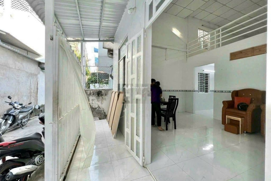 Cho thuê nhà ở Ninh Kiều, Cần Thơ, giá thuê khởi điểm 6 triệu/tháng có diện tích thực là 60m2, căn nhà có tổng 2 PN-01