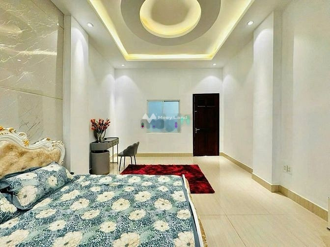 Cho thuê nhà có diện tích trung bình 60m2 vị trí mặt tiền tọa lạc ở Phú Nhuận, Hồ Chí Minh giá thuê bất ngờ 17 triệu/tháng, căn nhà gồm 4 PN, 3 WC-01